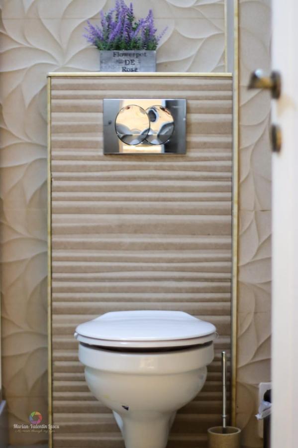 Caprice Deluxe Accomodation Drobeta Turnu Severin Exterior foto