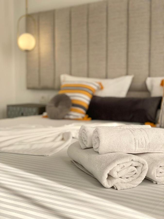 Caprice Deluxe Accomodation Drobeta Turnu Severin Exterior foto