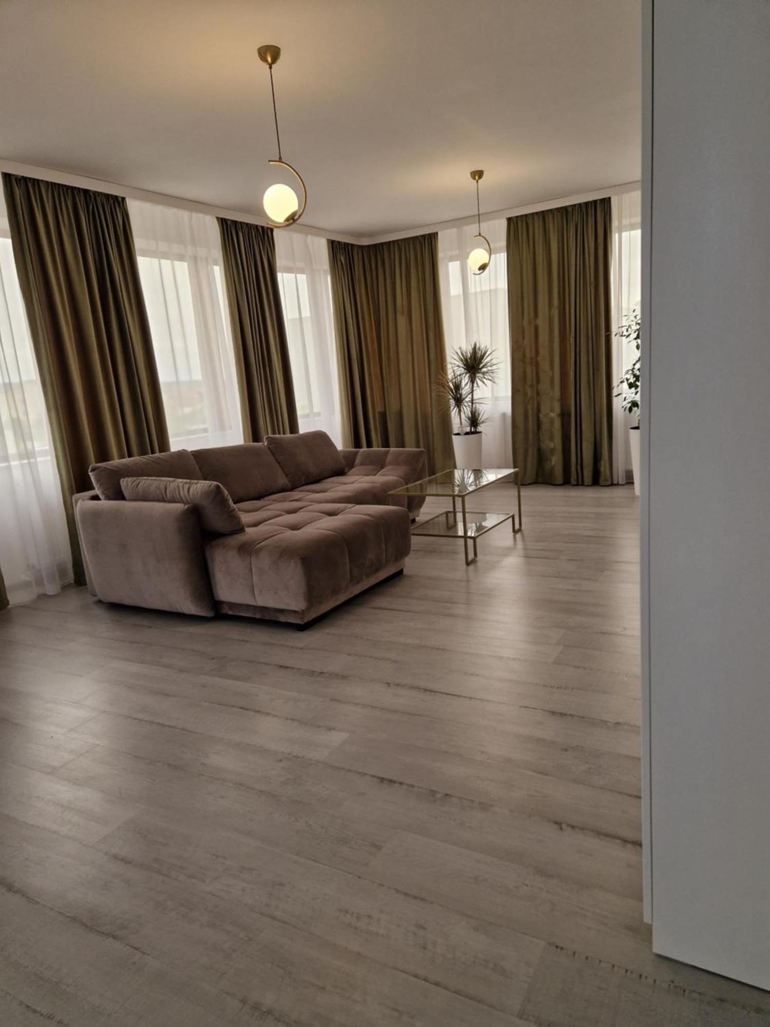 Caprice Deluxe Accomodation Drobeta Turnu Severin Exterior foto