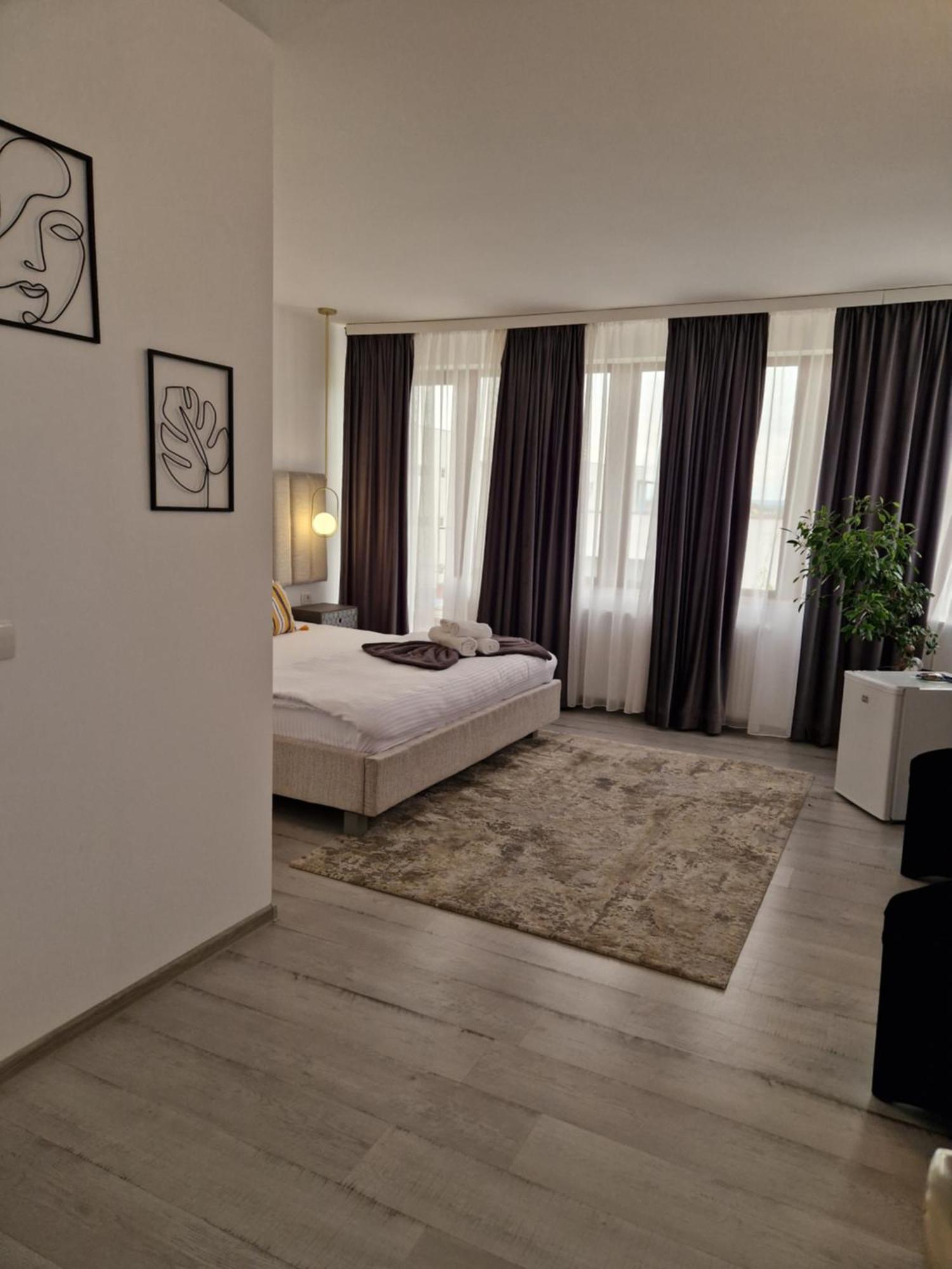 Caprice Deluxe Accomodation Drobeta Turnu Severin Zimmer foto